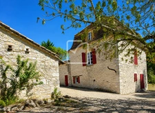 Maison T5 avec piscine, 4 chambres - étang - dépendances et  1
