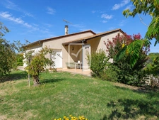 Maison familiale d'environ 172 m2 avec 3 chambres et terrain 3