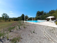 Maison T5 avec piscine, 4 chambres - étang - dépendances et  6