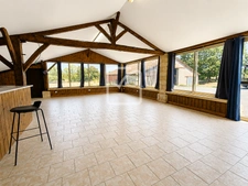 RARE   PROPRIÉTÉ ÉQUESTRE PRÈS DE VILLERÉAL   20 HA   25 BOX 18