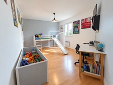 MAISON DE PLAIN-PIED   4 CHAMBRES   TERRAIN DE 12 679 M2   G 10