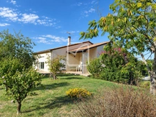 Maison familiale d'environ 172 m2 avec 3 chambres et terrain 18