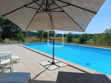 Maison T5 avec piscine, 4 chambres - étang - dépendances et  8