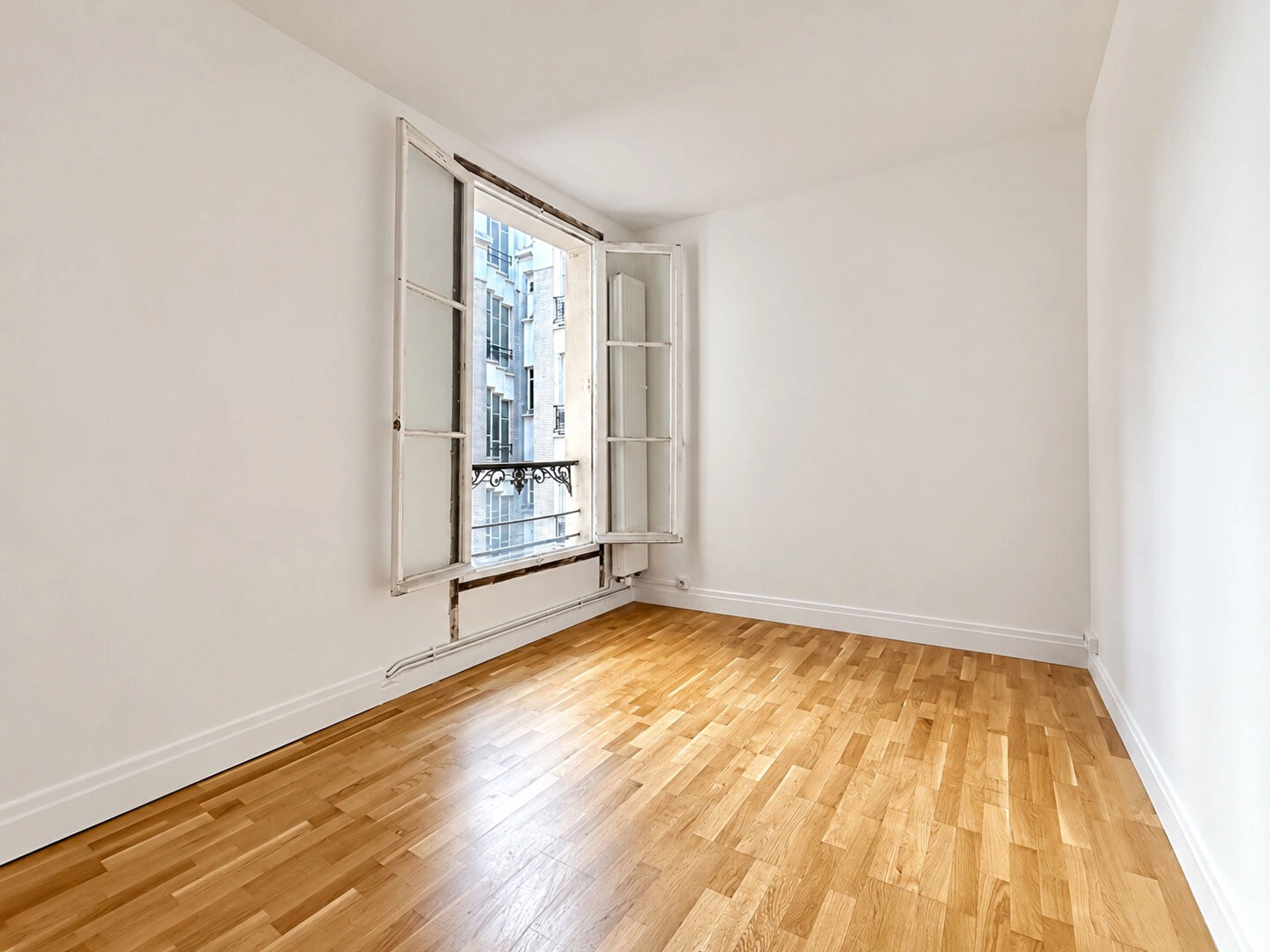 PARIS 17 - RUE DE SAUSSURE 7