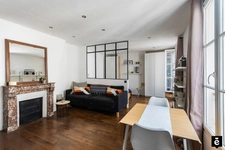 Grand studio avec coin chambre 2