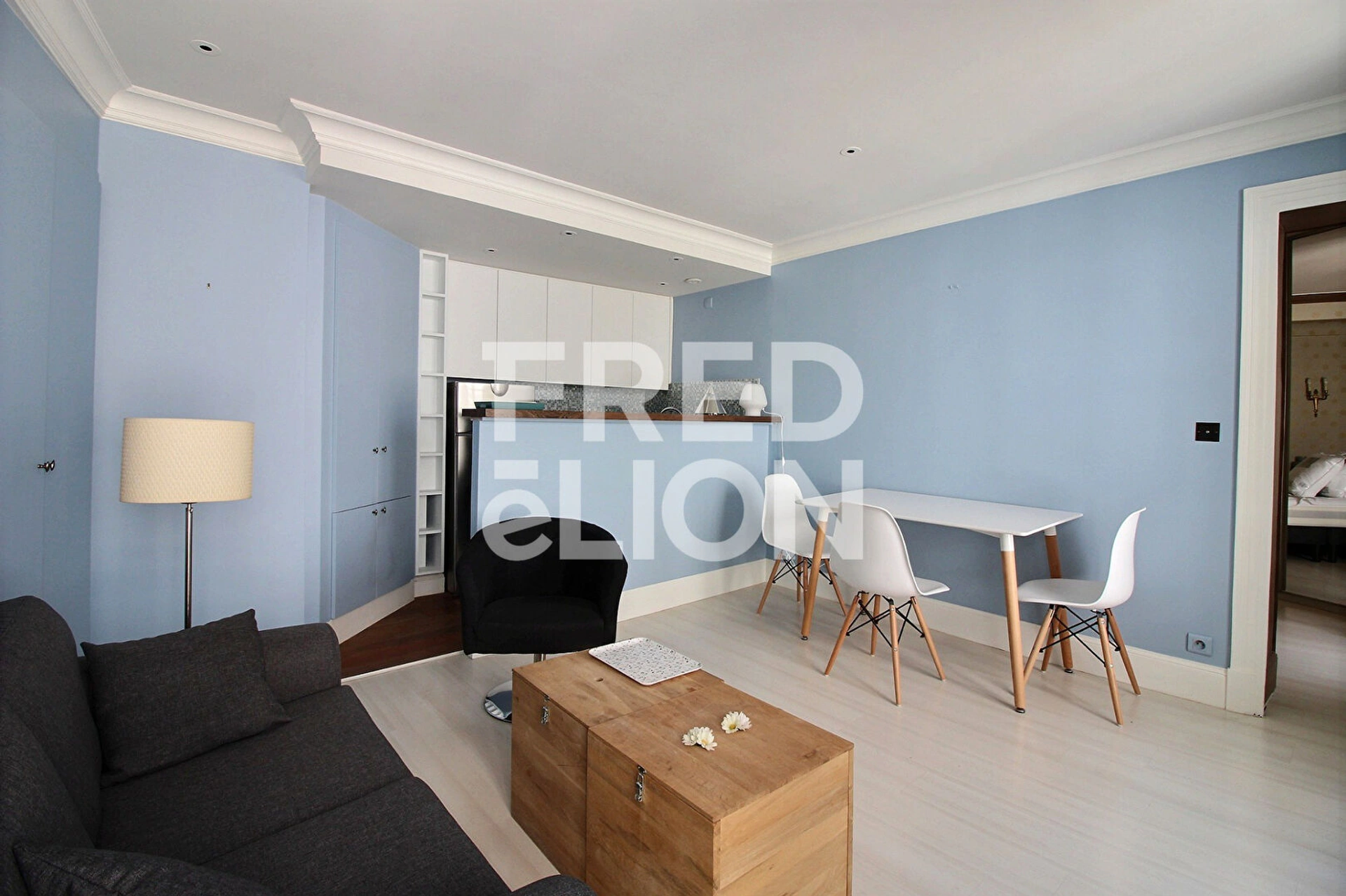 PARIS 9 - RUE HENRY MONNIER 3
