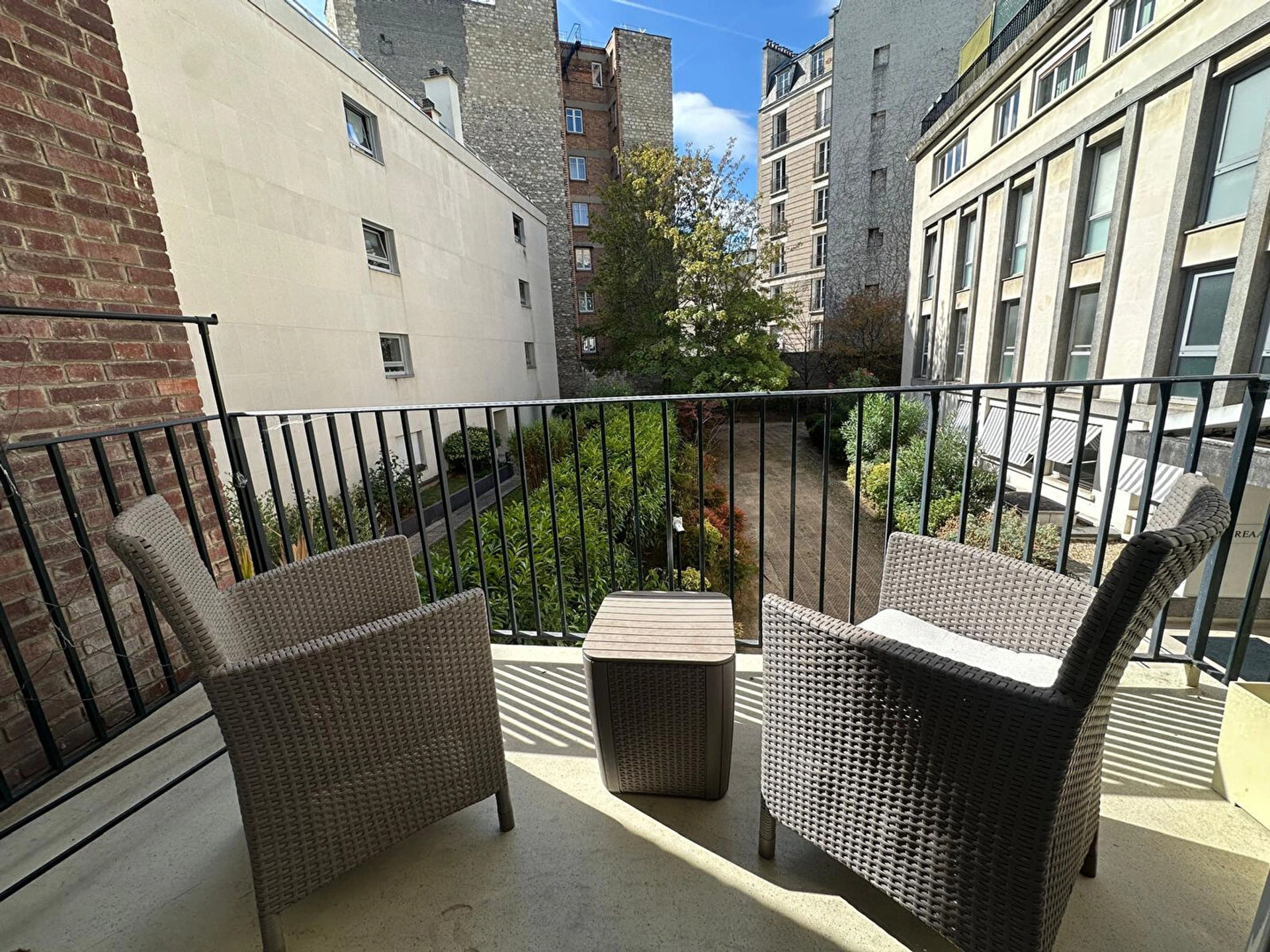 2 PIECES AVEC BALCON - NEUILLY SUR SEINE 4