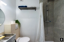 Grand studio avec coin chambre 8