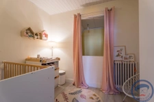 Maison de village en pierres blanches avec garage 