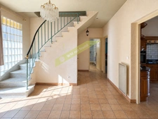 BELLE MAISON FAMILIALE AU CALME A PROXIMITE DES COMMODITES 6