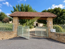 MAISON AVEC PISCINE ET JARDIN ARBORE QUARTIER CALME ET JOLIE 12