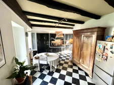 Maison en pierre de 190 m2 et dépendances 9