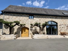 Élégance contemporaine au coeur de la pierre  23