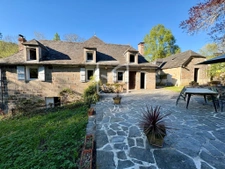 Maison en pierre de 190 m2 et dépendances 3