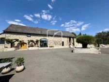 Élégance contemporaine au coeur de la pierre  1