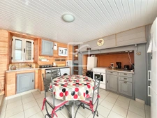 Ensemble immobilier maison et gites 15