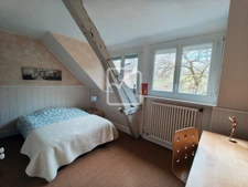 Maison en pierre de 190 m2 et dépendances 17