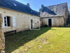 Maison & dépendances en pierre à rénover  3