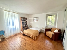 Maison en pierre de 190 m2 et dépendances 11