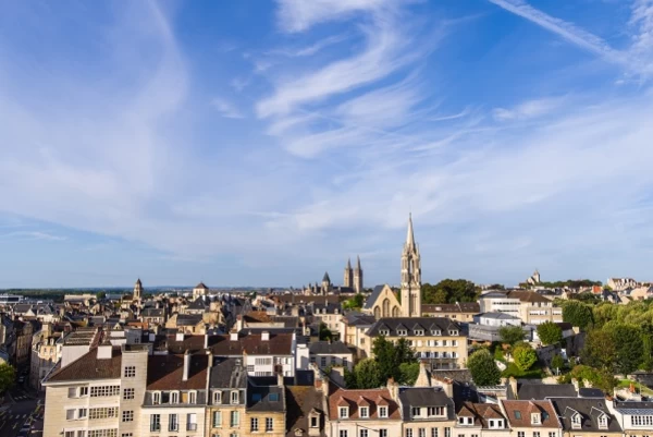 Loyers et prix au mètre carré à Caen : Tendances et comparaison par type de bien