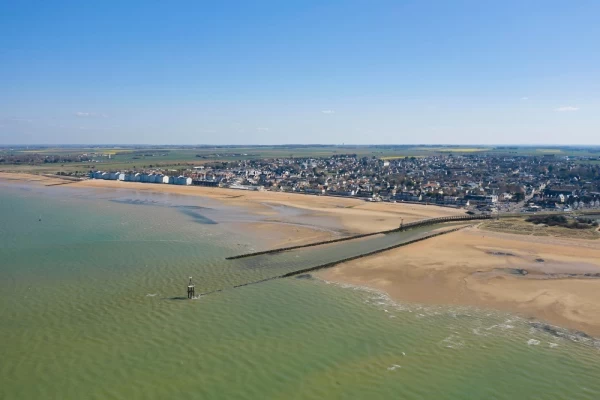 Courseulles-sur-Mer, un trésor caché sur les plages normandes