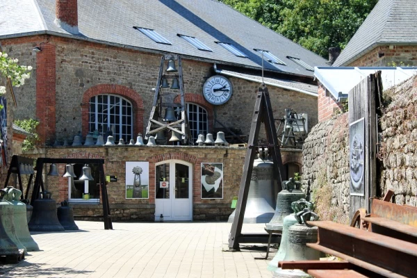Visiter Villedieu-les-Poêles, la Cité du cuivre