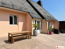 Grande maison familiale avec grands garages