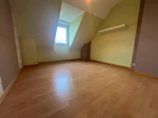 Maison proche du bourg de Saint Yvi.