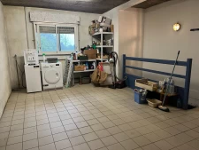 Maison de famille située à quimper avec sous sol et garage