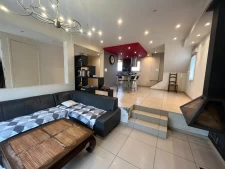 Grande maison familiale avec grands garages