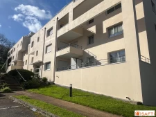 Cet appartement "Coup de coeur" est idéalement situé pour pr...