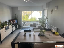 Cet appartement "Coup de coeur" est idéalement situé pour pr...