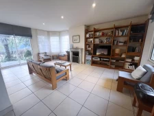 Maison de famille située à quimper avec sous sol et garage