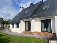 Maison contemporaine de plud de 250m2 avec piscine