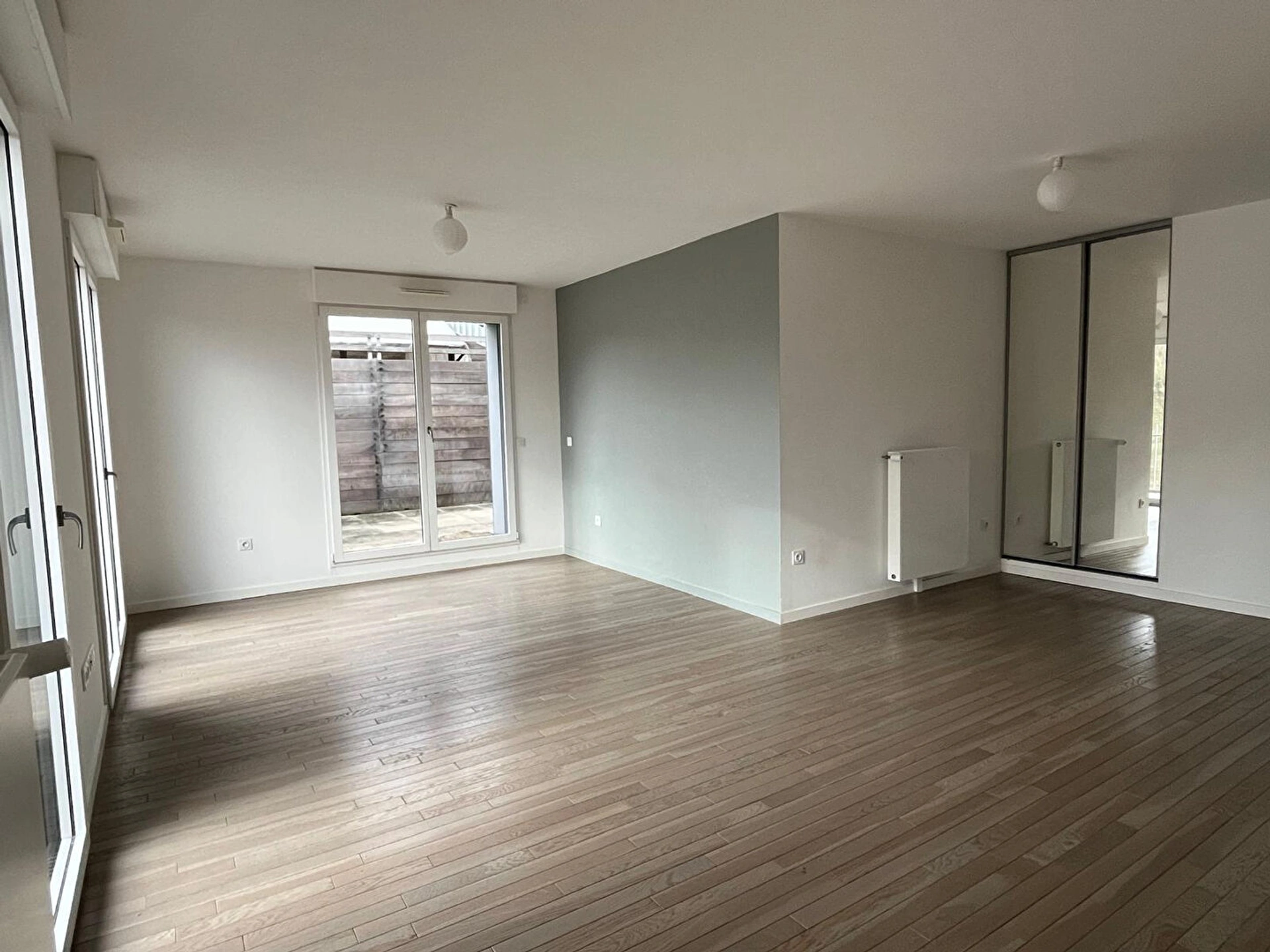 VERSAILLES - 5 PIECES 2