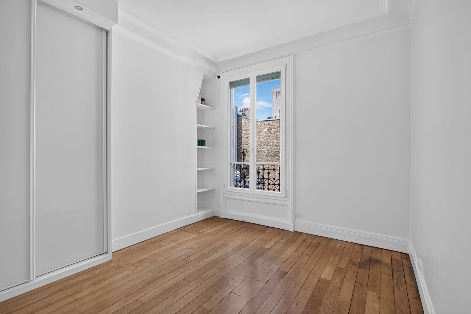 LEVALLOIS-PERRET - RUE TREBOIS - LOUÉ MEUBLÉ 9