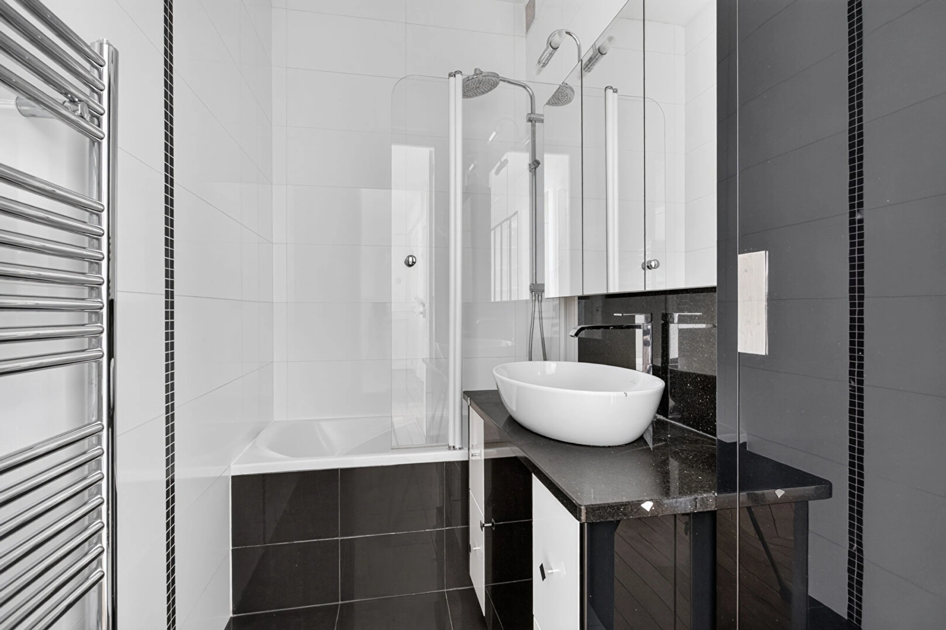LEVALLOIS-PERRET - RUE TREBOIS - LOUÉ MEUBLÉ 11