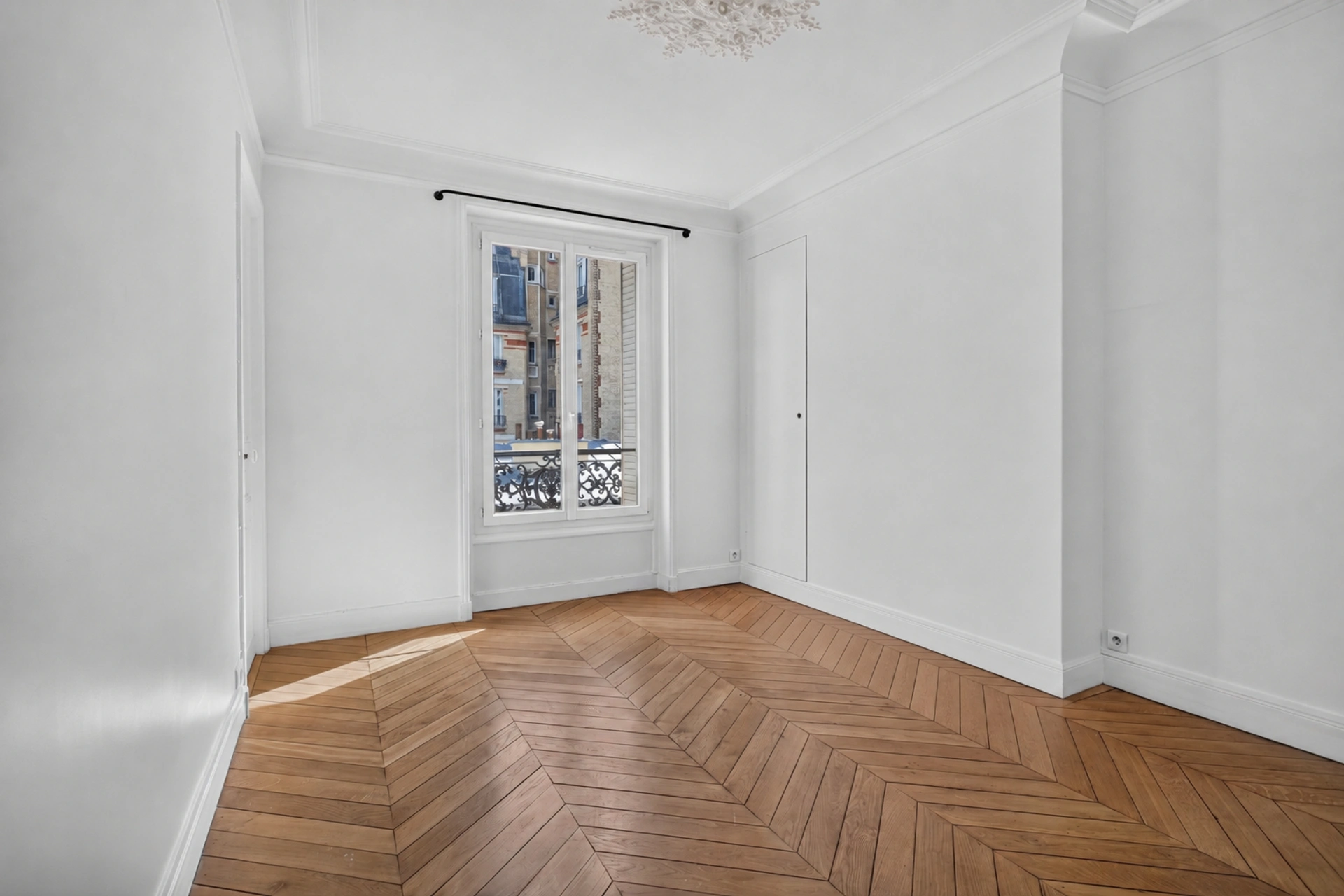 LEVALLOIS-PERRET - RUE TREBOIS - LOUÉ MEUBLÉ 6