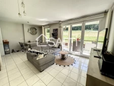 Secteur la Monta, bel appartement T2 de 51 m² dans une résidence privée, au calme avec vue sur la campagne.