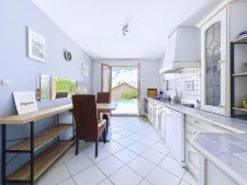 Rare, villa avec vue sur les massifs, piscine et garage - qu...