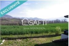 En bordure de campagne, au calme, vue sur les massifs !