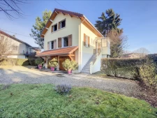 Proche centre ville 200 m² sur Criel au calme