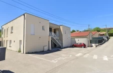 Rare à Voiron, T2 de plain-pied avec jardin et parking dans...