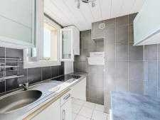 À vendre à Grenoble – Appartement loué, traversant 3 pièces,...
