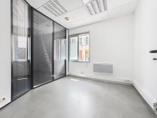 Centre ville de Voiron, murs commerciaux à vendre (sans fond...