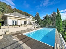 Villa de 185 m², 5 chambres, vie de plain-pied, piscine à dé...