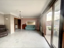 Résidence de standing, appartement traversant, beaux volumes, 6 pièces, grand garage