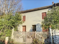 Maison en pierre à rénover sur les hauteurs de Coublevie