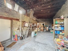 Maison en pierre de 150 m² avec grange de 100 m² au sol, au...