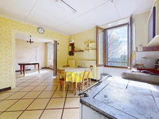 Tolvon, Corps de ferme à rénover avec grange et dépendances...